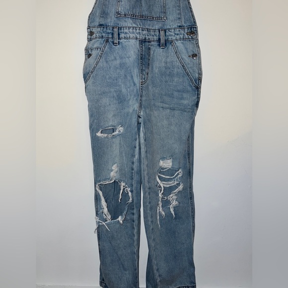 Wild Fable Distressed Overalls - Picture 3 of 4